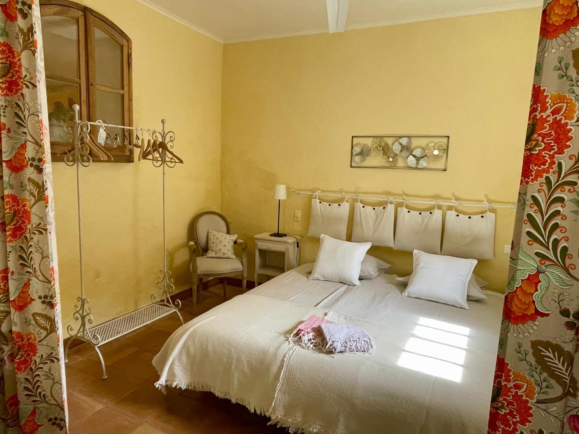Villa Velleron Экстерьер фото