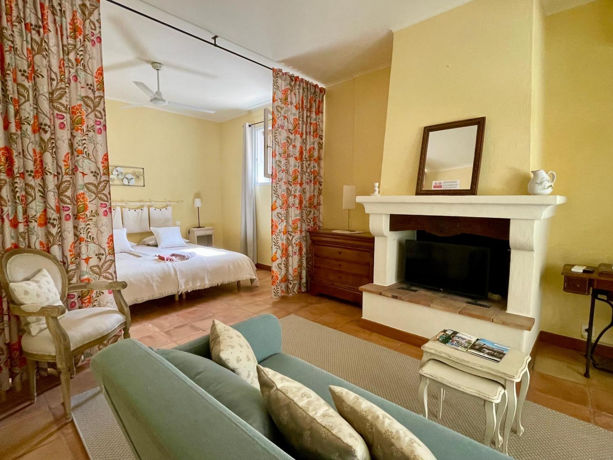 Villa Velleron Экстерьер фото